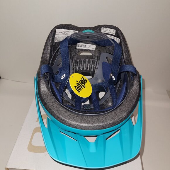 Giro Tremor MIPS youth universal fit 47-54cm helmet New in Box Retail $75 - Picture 8 of 9